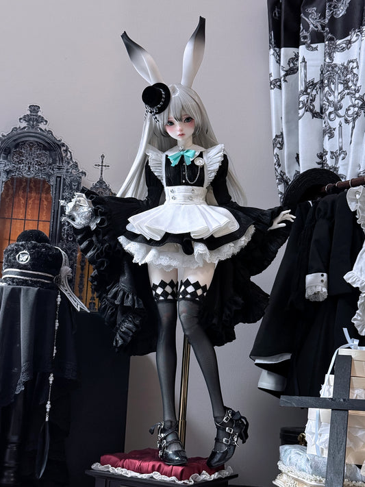 Maid Rabbit Canelé