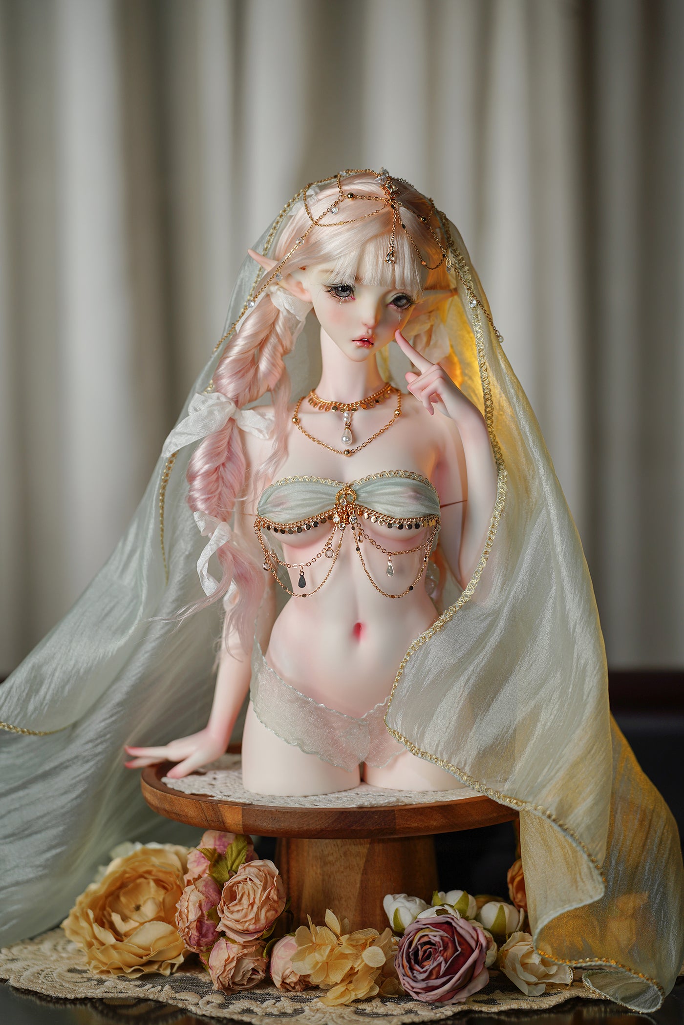 Girl chest model & Sorceress chest model