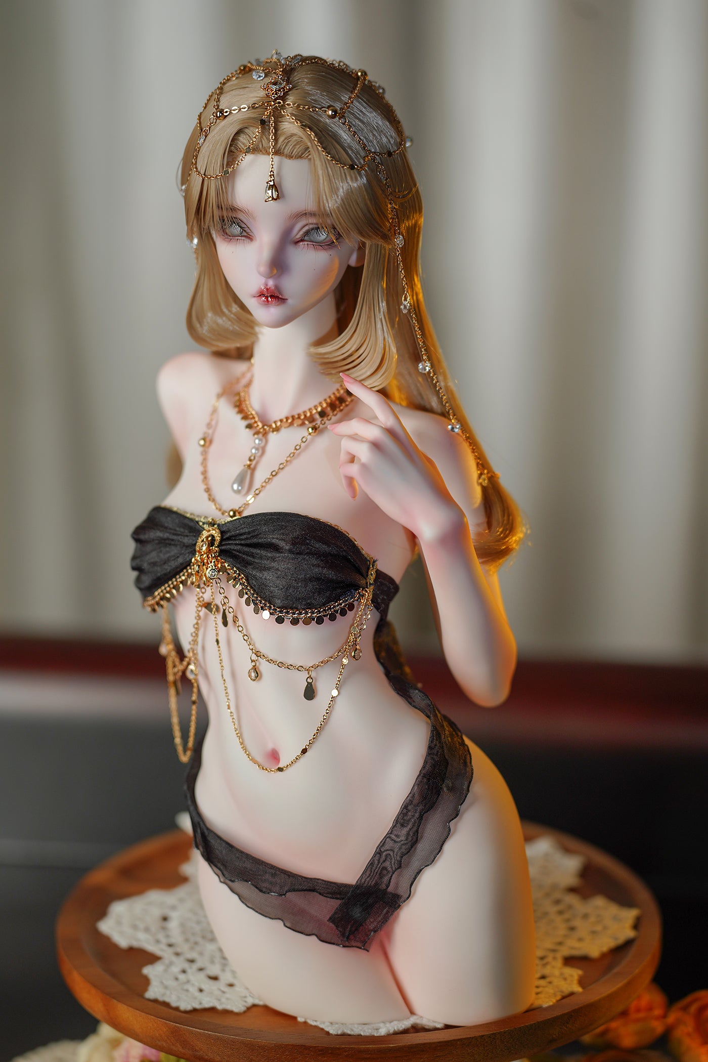 Girl chest model & Sorceress chest model