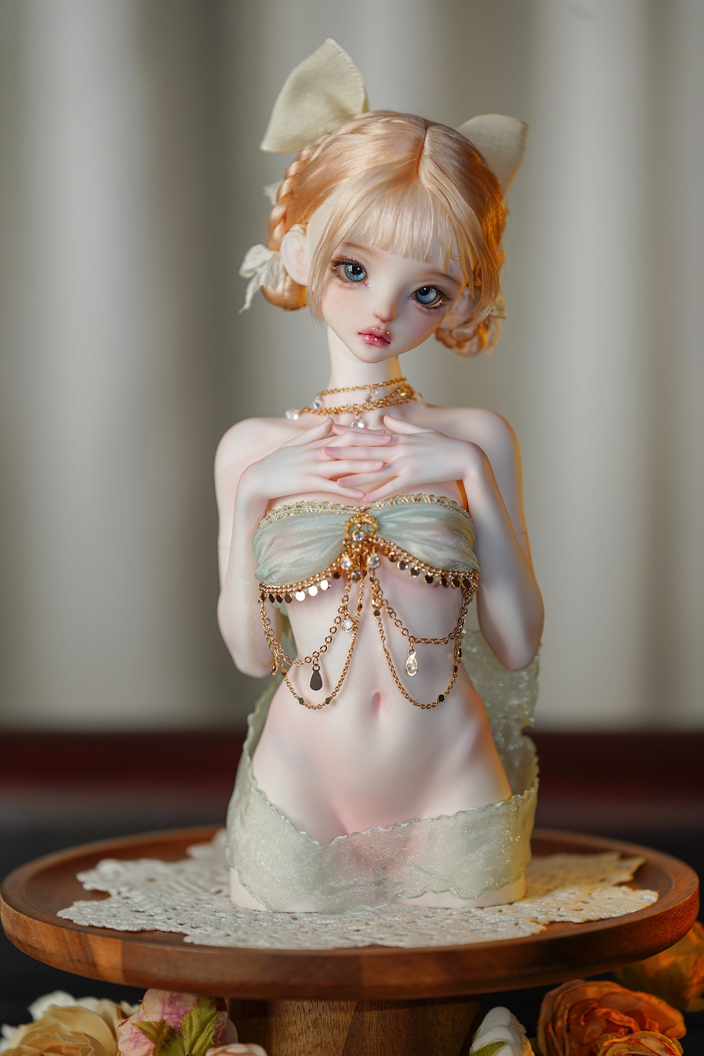 Girl chest model & Sorceress chest model